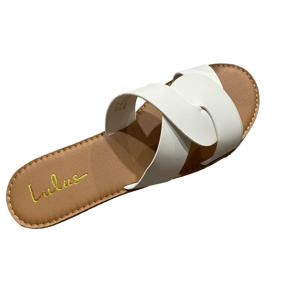 LuLus Woman’s Vendor Style Carlyn Size 9 Flat  Sandals NIB